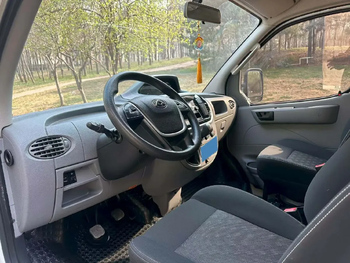 2021 MAXUS XinTu V80 2.0T 139HP L4 6MT,autocango,china used car exporter,china ev exporter,chinese used car exporter,chinese used ev exporter