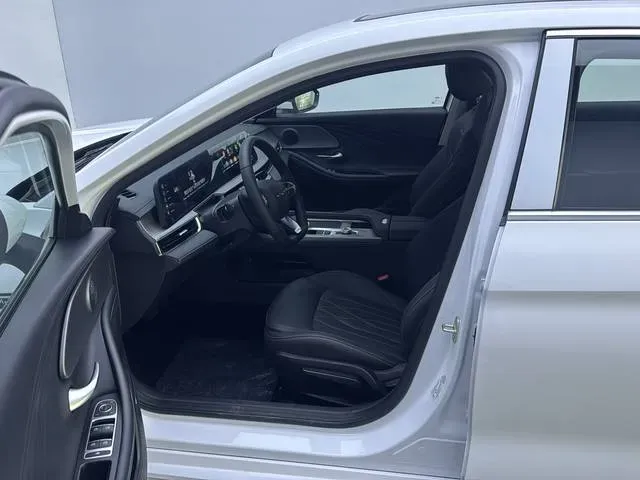 2025 Chery Arrizo 8 1.6T 197HP L4 7DCT,autocango,china used car exporter,china ev exporter,chinese used car exporter,chinese used ev exporter