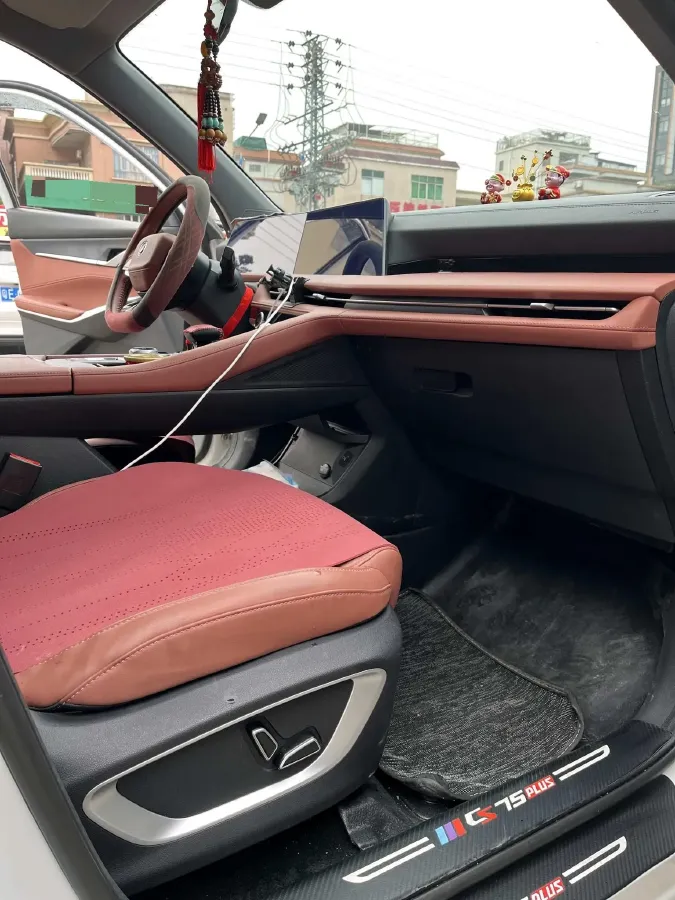 2022 ChangAn CS75 Plus 1.5T 188HP L4 8AT,autocango,china used car exporter,china ev exporter,chinese used car exporter,chinese used ev exporter