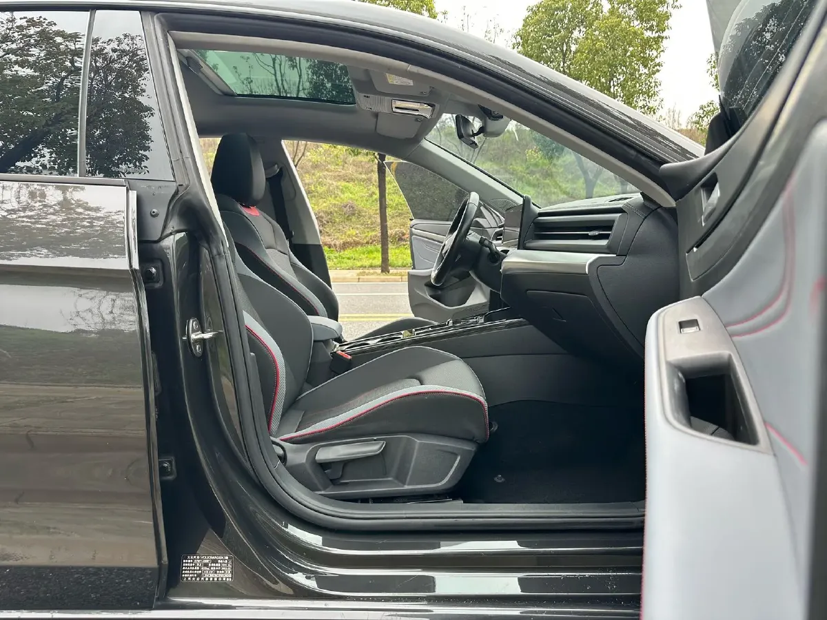 2023 Volkswagen Lamando 1.4T 150HP L4 7DCT,autocango,china used car exporter,china ev exporter,chinese used car exporter,chinese used ev exporter