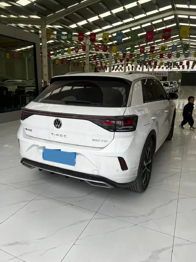 2023 Volkswagen T-Roc 1.5T 160HP L4 7DCT,autocango,china used car exporter,china ev exporter,chinese used car exporter,chinese used ev exporter