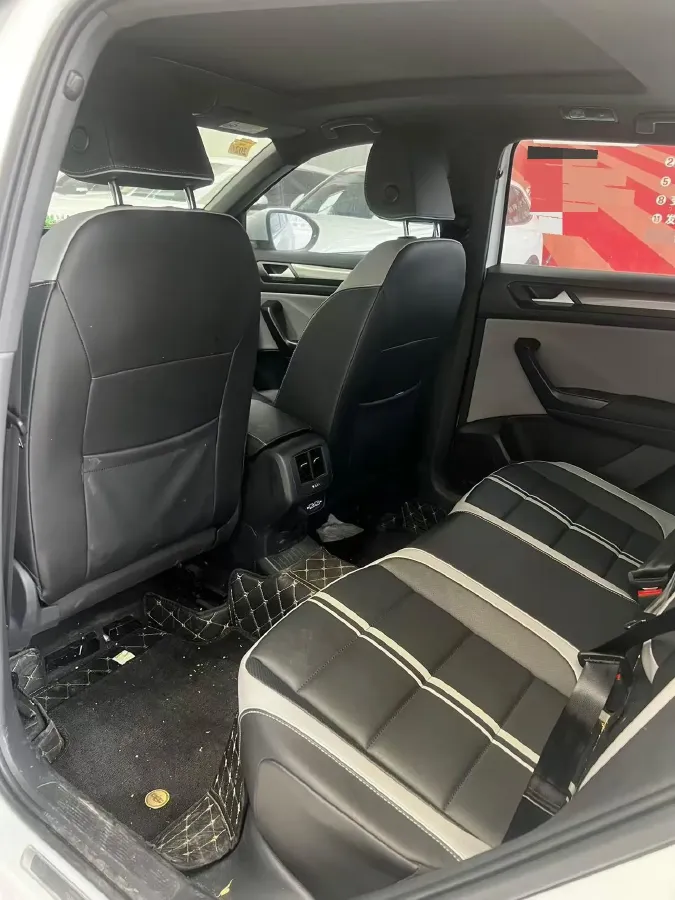 2023 Volkswagen T-Roc 1.5T 160HP L4 7DCT,autocango,china used car exporter,china ev exporter,chinese used car exporter,chinese used ev exporter