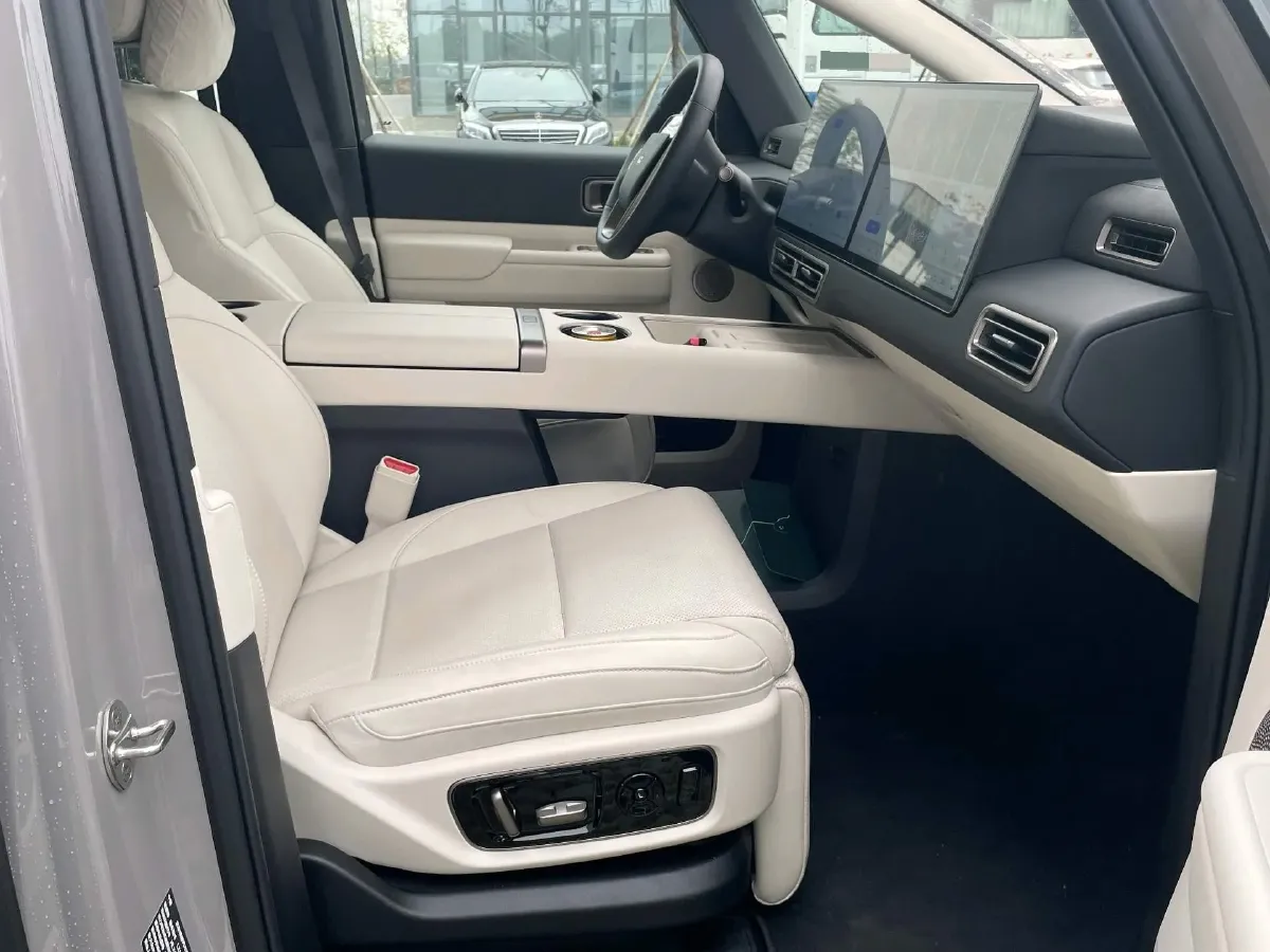 2025 Li MEGA BEV,autocango,china used car exporter,china ev exporter,chinese used car exporter,chinese used ev exporter