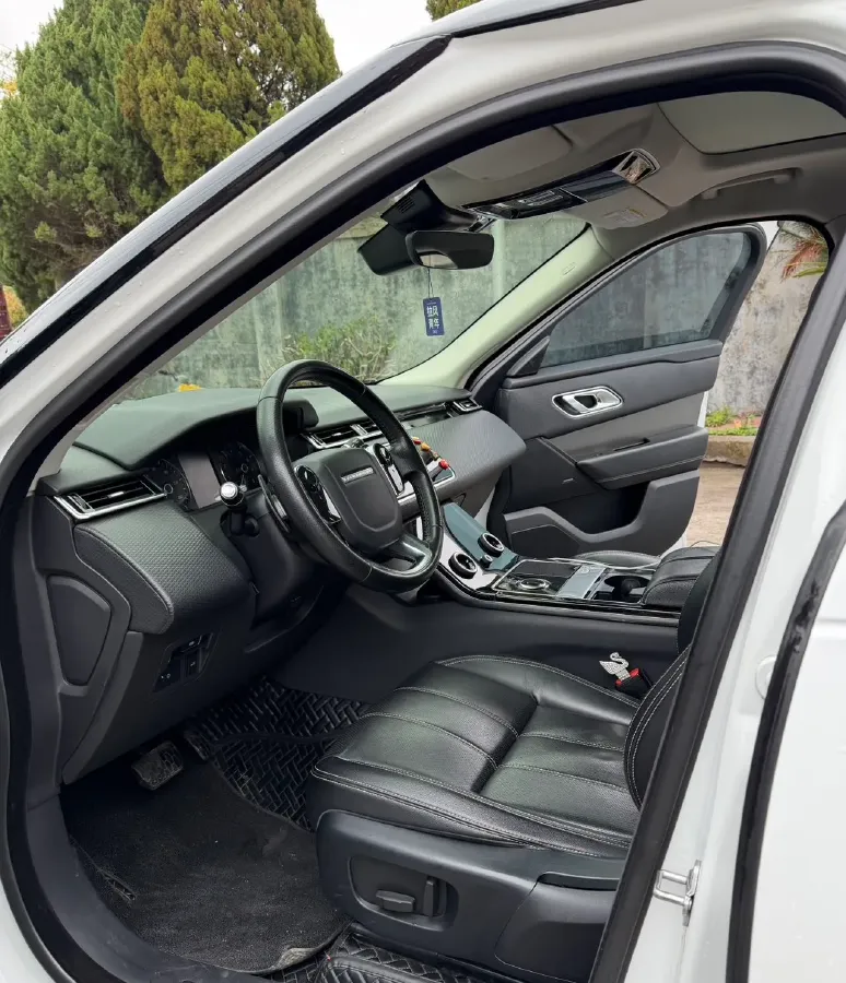 2018 Land Rover Range Rover Velar 2.0T 300HP L4 8AT,autocango,china used car exporter,china ev exporter,chinese used car exporter,chinese used ev exporter