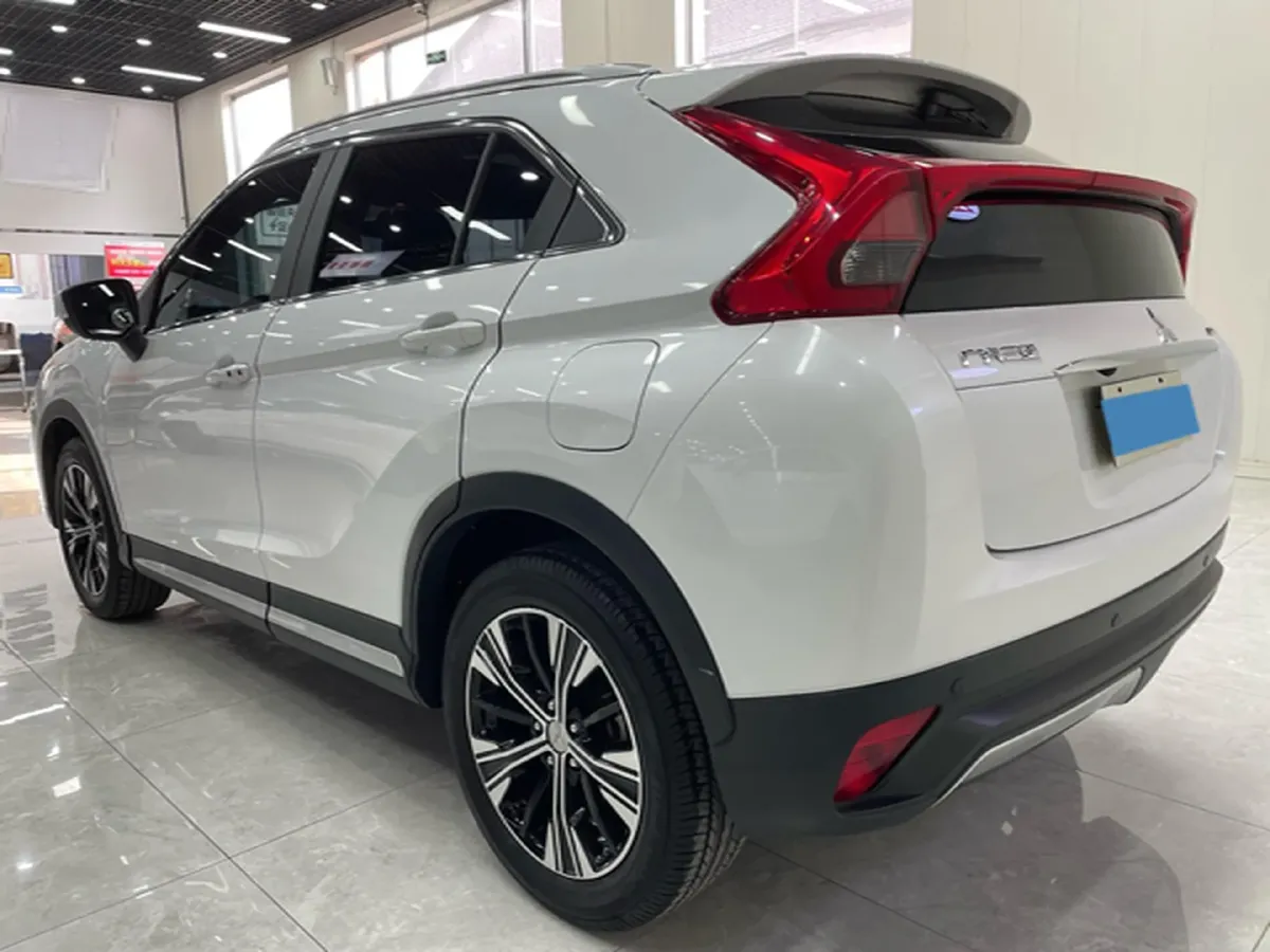 2021 Mitsubishi Eclipse Cross 1.5T 170HP L4 CVT,autocango,china used car exporter,china ev exporter,chinese used car exporter,chinese used ev exporter