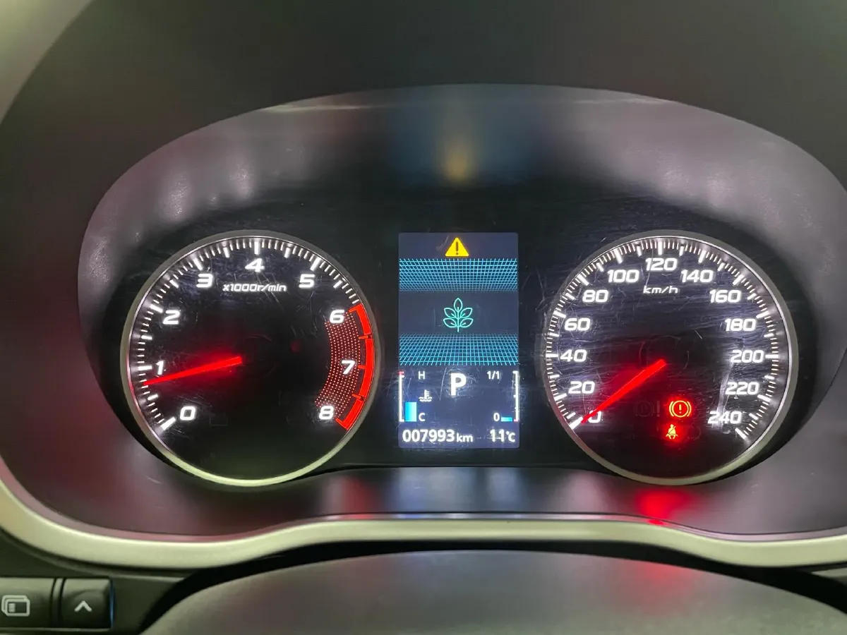 2021 Mitsubishi Eclipse Cross 1.5T 170HP L4 CVT,autocango,china used car exporter,china ev exporter,chinese used car exporter,chinese used ev exporter