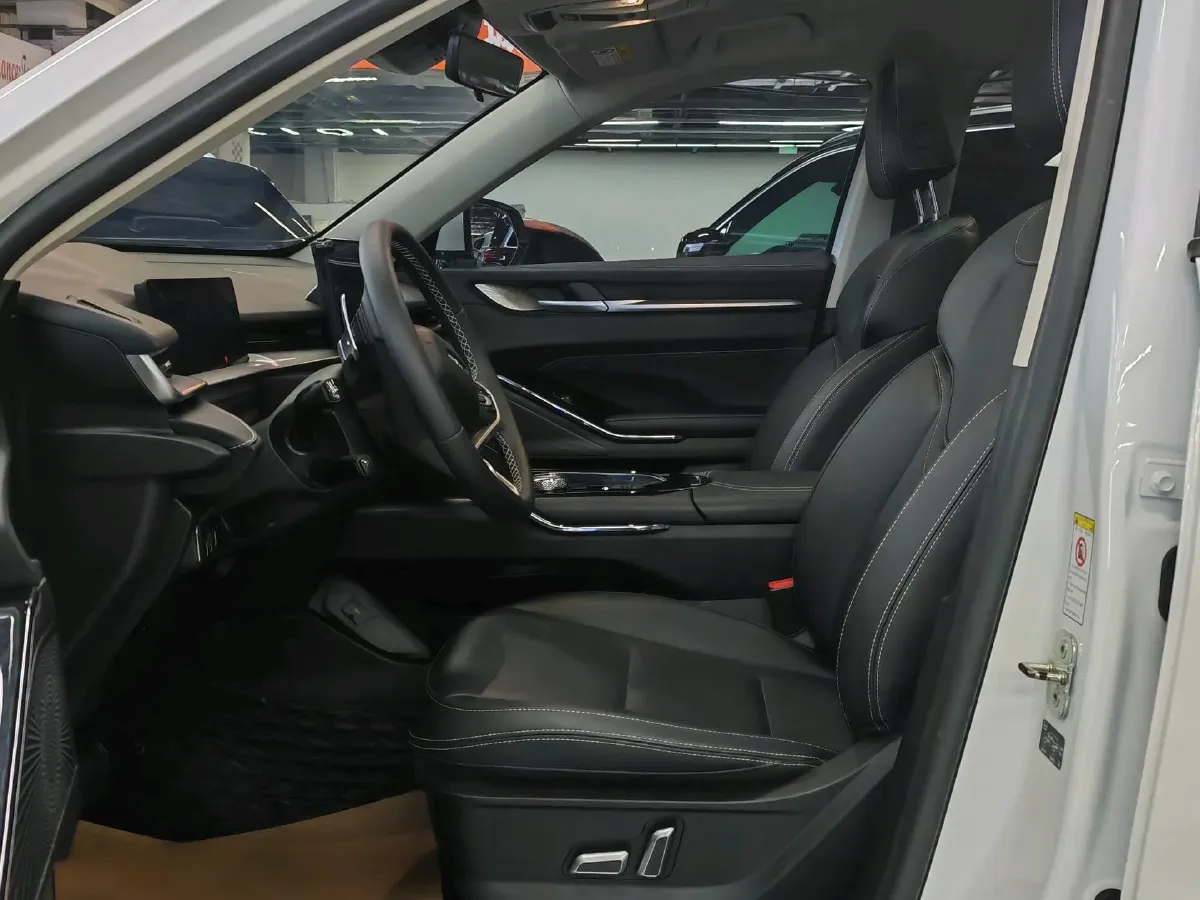 2021 Haval H6 2.0T 211HP L4 7DCT,autocango,china used car exporter,china ev exporter,chinese used car exporter,chinese used ev exporter