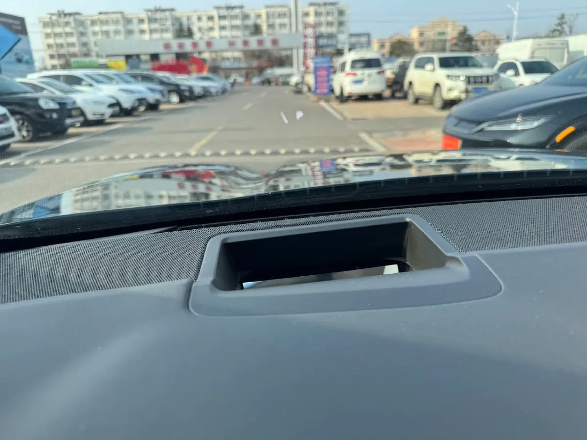 2022 Infiniti Q50L 2.0T 211HP L4 7AT,autocango,china used car exporter,china ev exporter,chinese used car exporter,chinese used ev exporter