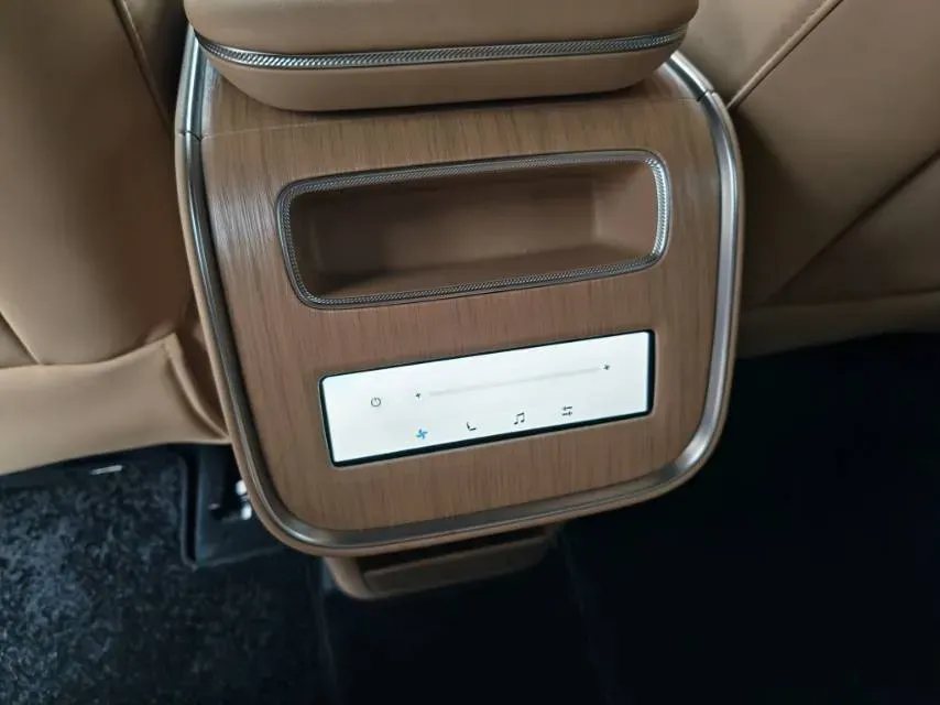 2025 Exceed Sterra ET REEV 156HP REEV,autocango,china used car exporter,china ev exporter,chinese used car exporter,chinese used ev exporter