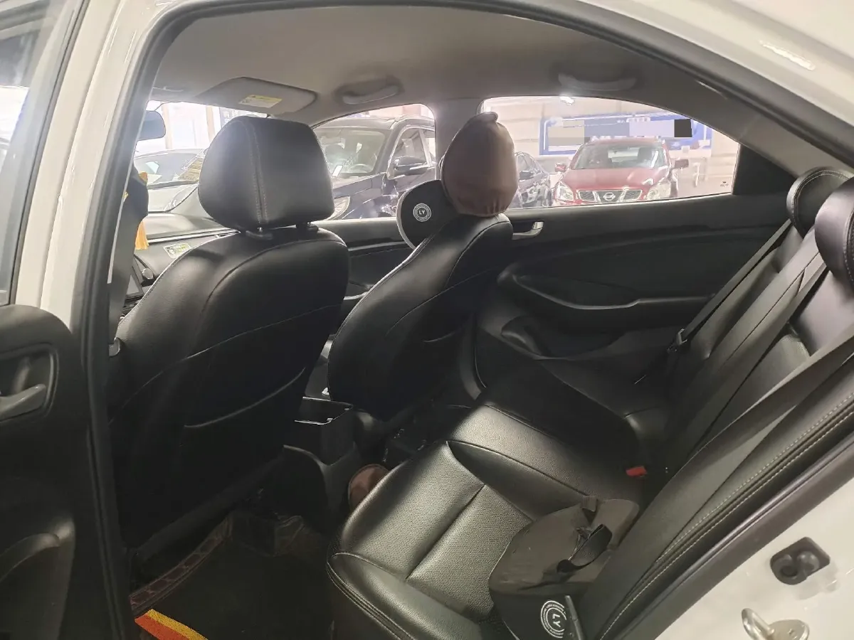 2017 Hyundai Reina 1.4L 95HP L4 5MT,autocango,china used car exporter,china ev exporter,chinese used car exporter,chinese used ev exporter