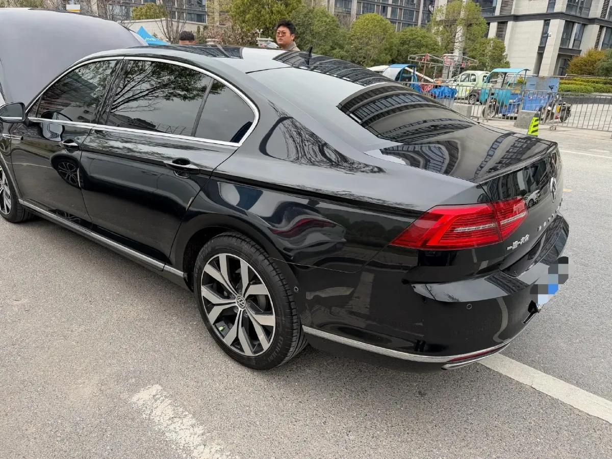 2018 Volkswagen Magotan 1.8T 180HP L4 7DCT,autocango,china used car exporter,china ev exporter,chinese used car exporter,chinese used ev exporter