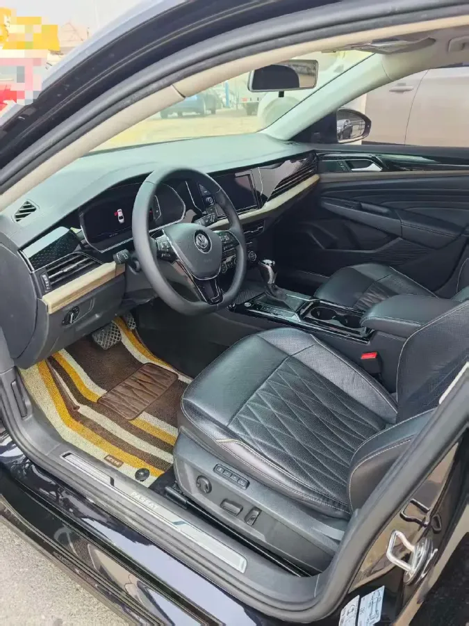 2019 Volvo V40 1.5T 152HP L4 6AT,autocango,china used car exporter,china ev exporter,chinese used car exporter,chinese used ev exporter