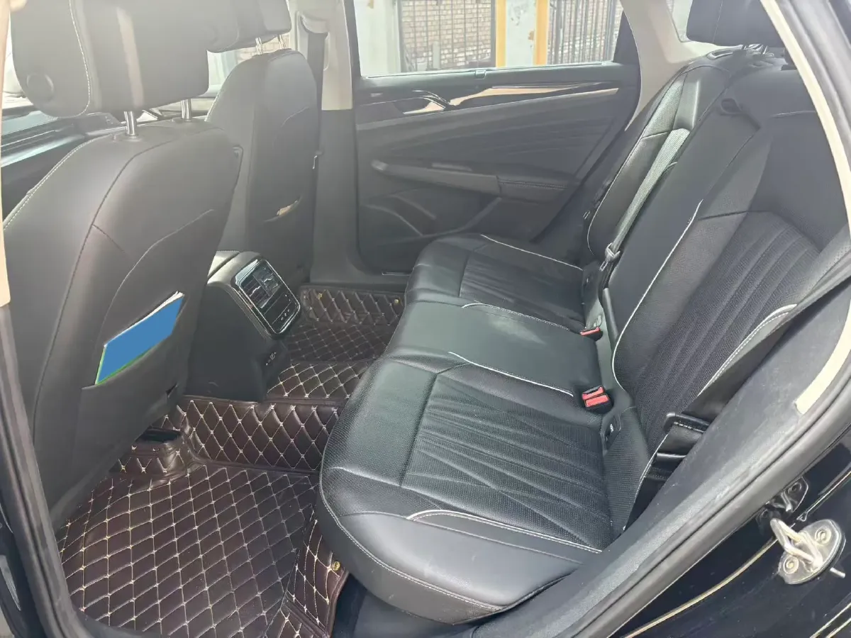 2023 Volkswagen Passat 2.0T 186HP L4 7DCT,autocango,china used car exporter,china ev exporter,chinese used car exporter,chinese used ev exporter