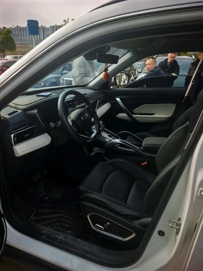 2022 Geely Azkarra 1.8T 184HP L4 7DCT,autocango,china used car exporter,china ev exporter,chinese used car exporter,chinese used ev exporter