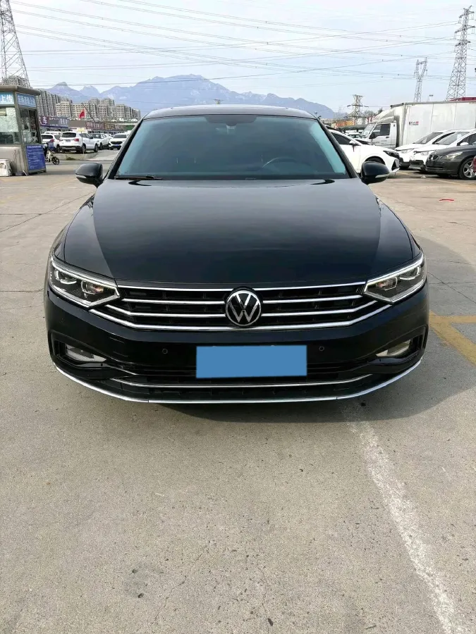 2021 Volkswagen Magotan 2.0T 186HP L4 7DCT,autocango,china used car exporter,china ev exporter,chinese used car exporter,chinese used ev exporter