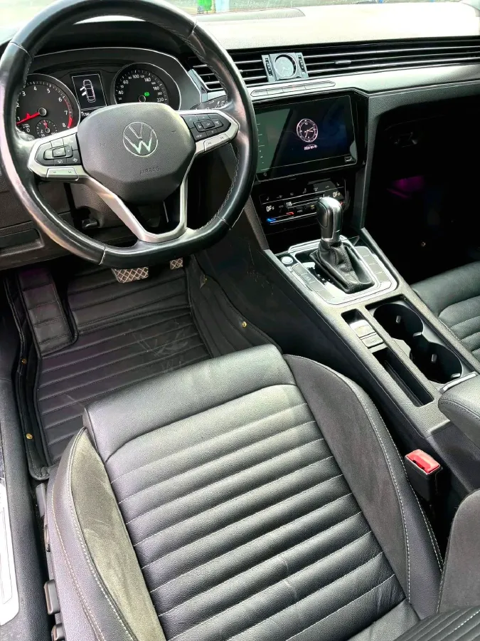 2021 Volkswagen Magotan 2.0T 186HP L4 7DCT,autocango,china used car exporter,china ev exporter,chinese used car exporter,chinese used ev exporter