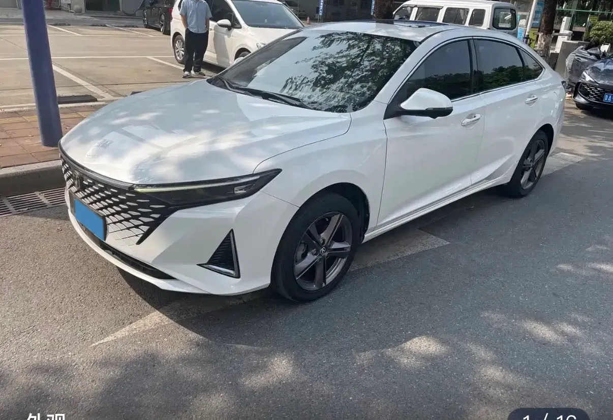 2023 ChangAn Raeton Plus 1.5T 188HP L4 7DCT,autocango,china used car exporter,china ev exporter,chinese used car exporter,chinese used ev exporter