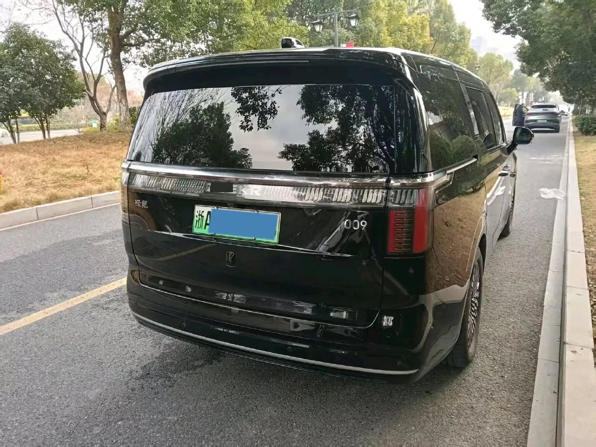 2022 Zeekr 009 BEV 116KWH,autocango,china used car exporter,china ev exporter,chinese used car exporter,chinese used ev exporter