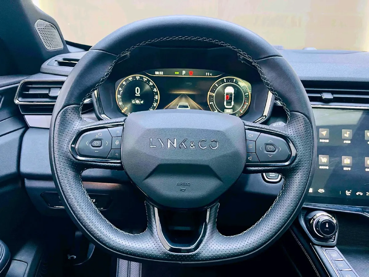 2021 LYNK&CO 01 2.0T 254HP L4 8AT,autocango,china used car exporter,china ev exporter,chinese used car exporter,chinese used ev exporter