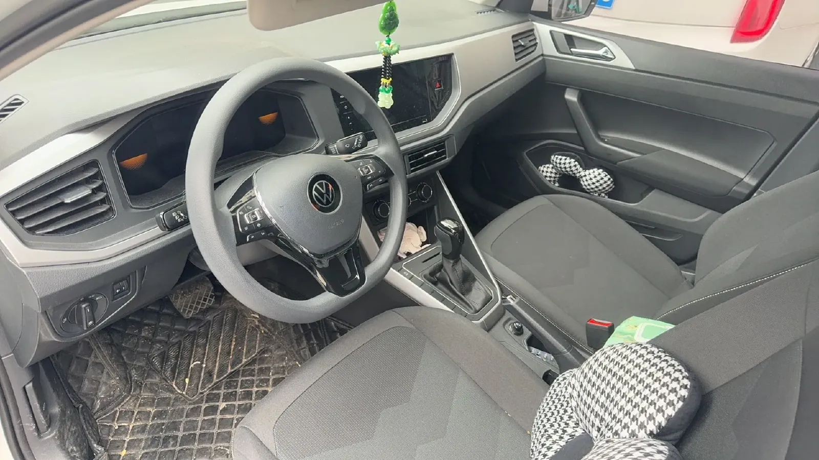 2023 Volkswagen Polo 1.5L 110HP L4 6AT,autocango,china used car exporter,china ev exporter,chinese used car exporter,chinese used ev exporter