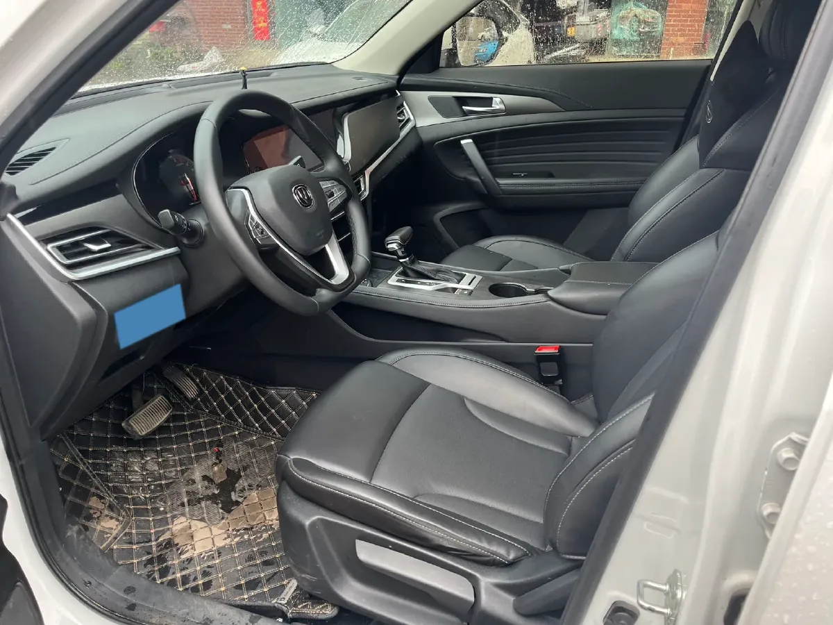 2021 ChangAn CS35 Plus 1.6L 128HP L4 CVT,autocango,china used car exporter,china ev exporter,chinese used car exporter,chinese used ev exporter