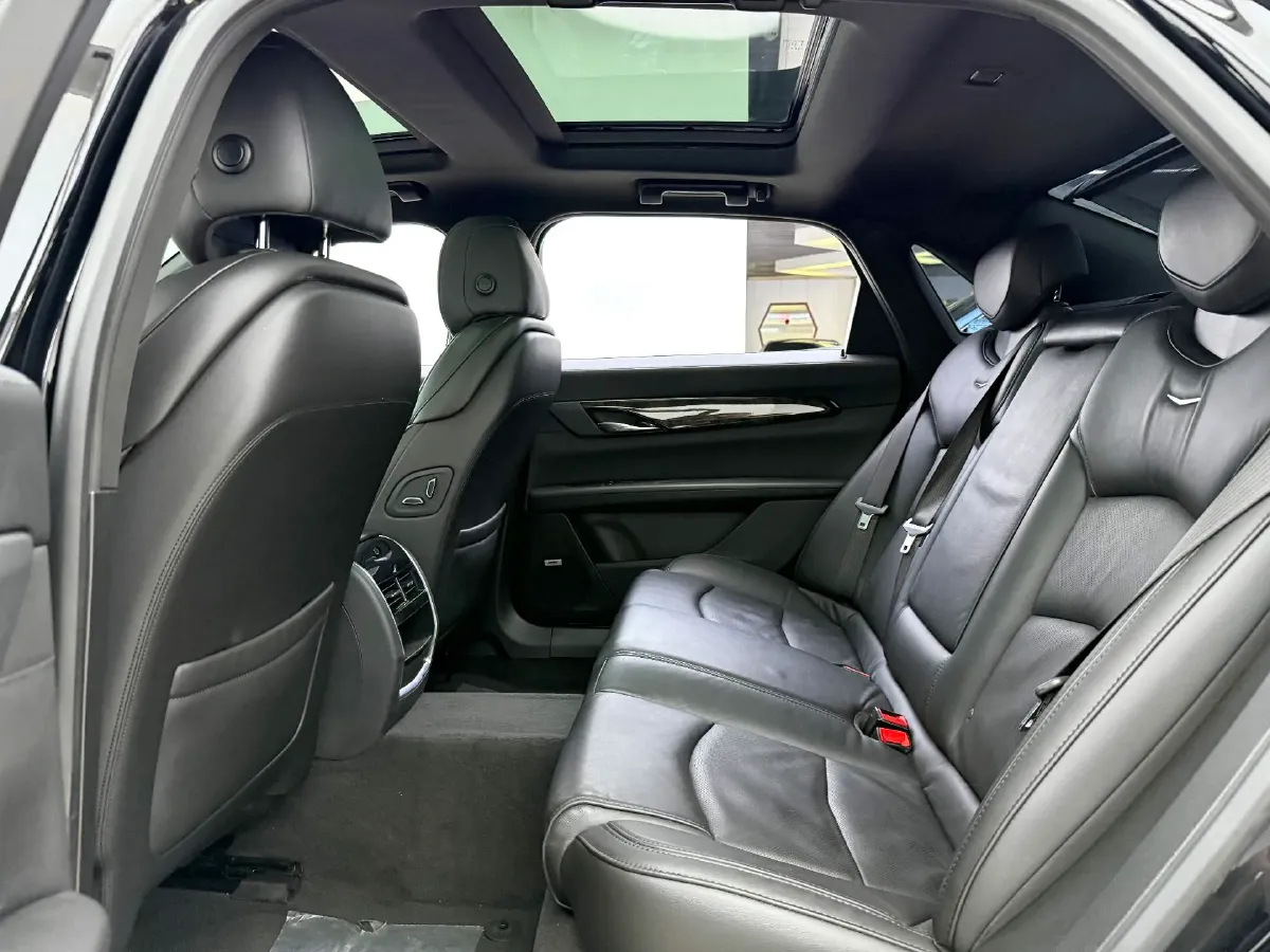 2023 Cadillac CT6 2.0T 237HP L4 10AT,autocango,china used car exporter,china ev exporter,chinese used car exporter,chinese used ev exporter