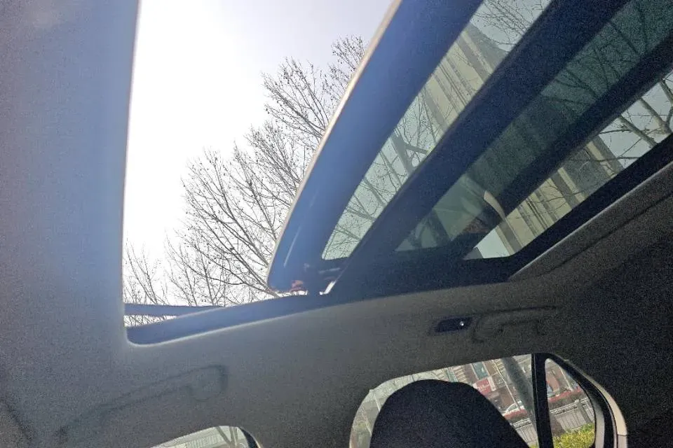 2018 Geely Emgrand GT 1.5T 180HP L3 7DCT,autocango,china used car exporter,china ev exporter,chinese used car exporter,chinese used ev exporter