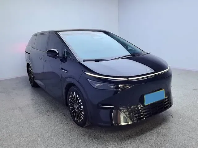 2025 Xpeng X9 BEV,autocango,china used car exporter,china ev exporter,chinese used car exporter,chinese used ev exporter