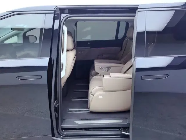 2025 Xpeng X9 BEV,autocango,china used car exporter,china ev exporter,chinese used car exporter,chinese used ev exporter