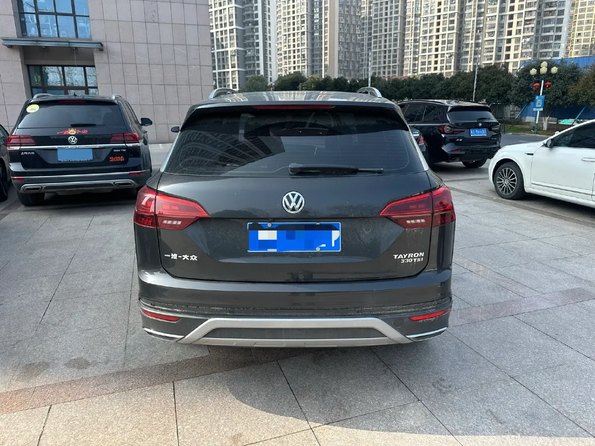 2019 Jeep Cherokee 2.0T 234HP L4 9AT,autocango,china used car exporter,china ev exporter,chinese used car exporter,chinese used ev exporter