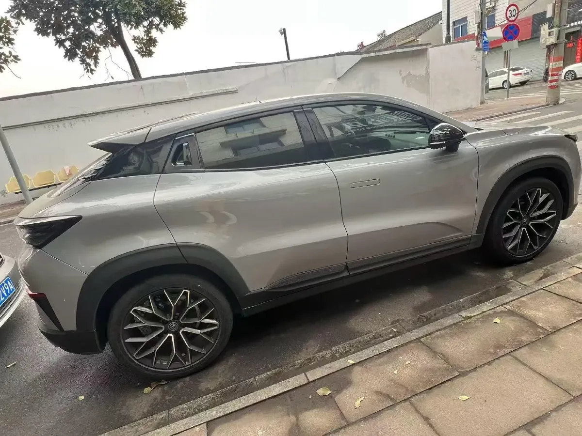 2022 ChangAn UNI-T 1.5T 188HP L4 7DCT,autocango,china used car exporter,china ev exporter,chinese used car exporter,chinese used ev exporter