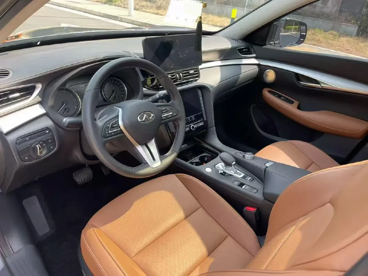 2024 Infiniti QX50 2.0T 245HP L4 CVT,autocango,china used car exporter,china ev exporter,chinese used car exporter,chinese used ev exporter