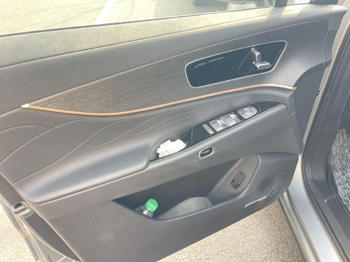 2023 Chery Tiggo 9 2.0T 261HP L4 7DCT,autocango,china used car exporter,china ev exporter,chinese used car exporter,chinese used ev exporter