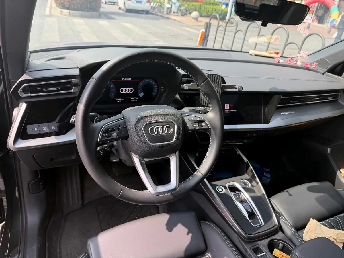 2025 Audi A3 1.5T 160HP L4 7DCT,autocango,china used car exporter,china ev exporter,chinese used car exporter,chinese used ev exporter