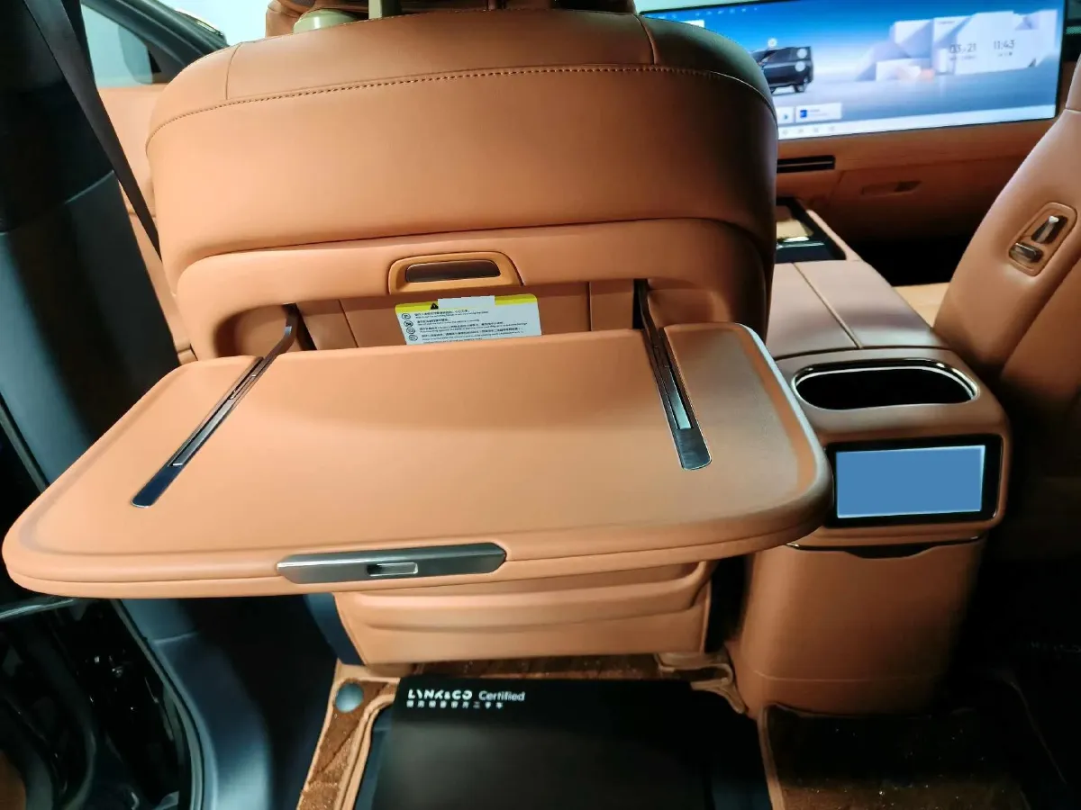 2025 LYNK&CO 900 2.0T 254HP L4 3DHT PHEV,autocango,china used car exporter,china ev exporter,chinese used car exporter,chinese used ev exporter