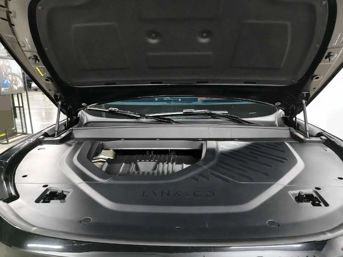 2025 LYNK&CO 900 2.0T 254HP L4 3DHT PHEV,autocango,china used car exporter,china ev exporter,chinese used car exporter,chinese used ev exporter