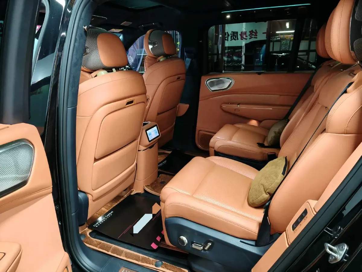 2025 LYNK&CO 900 2.0T 254HP L4 3DHT PHEV,autocango,china used car exporter,china ev exporter,chinese used car exporter,chinese used ev exporter