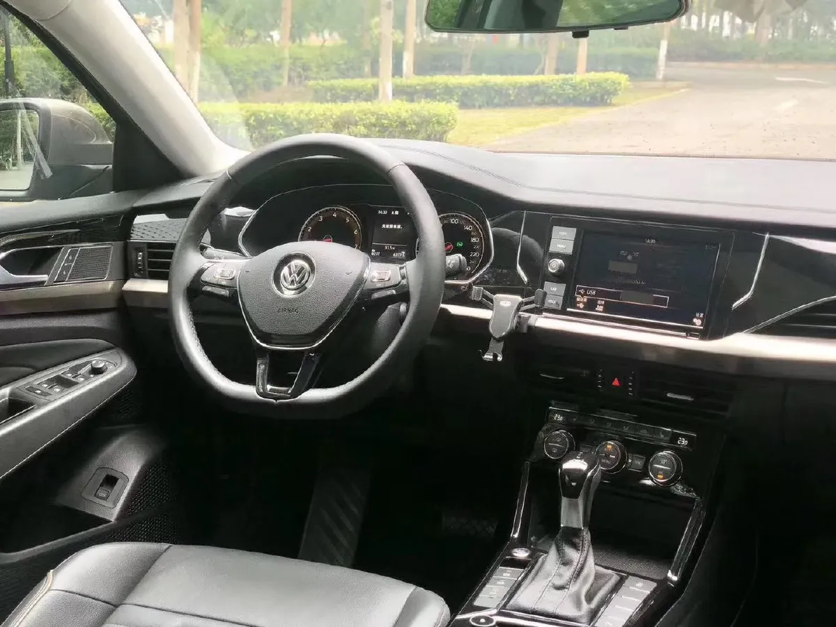 2019 Skoda Kodiak 2.0T 186HP L4 7DCT,autocango,china used car exporter,china ev exporter,chinese used car exporter,chinese used ev exporter