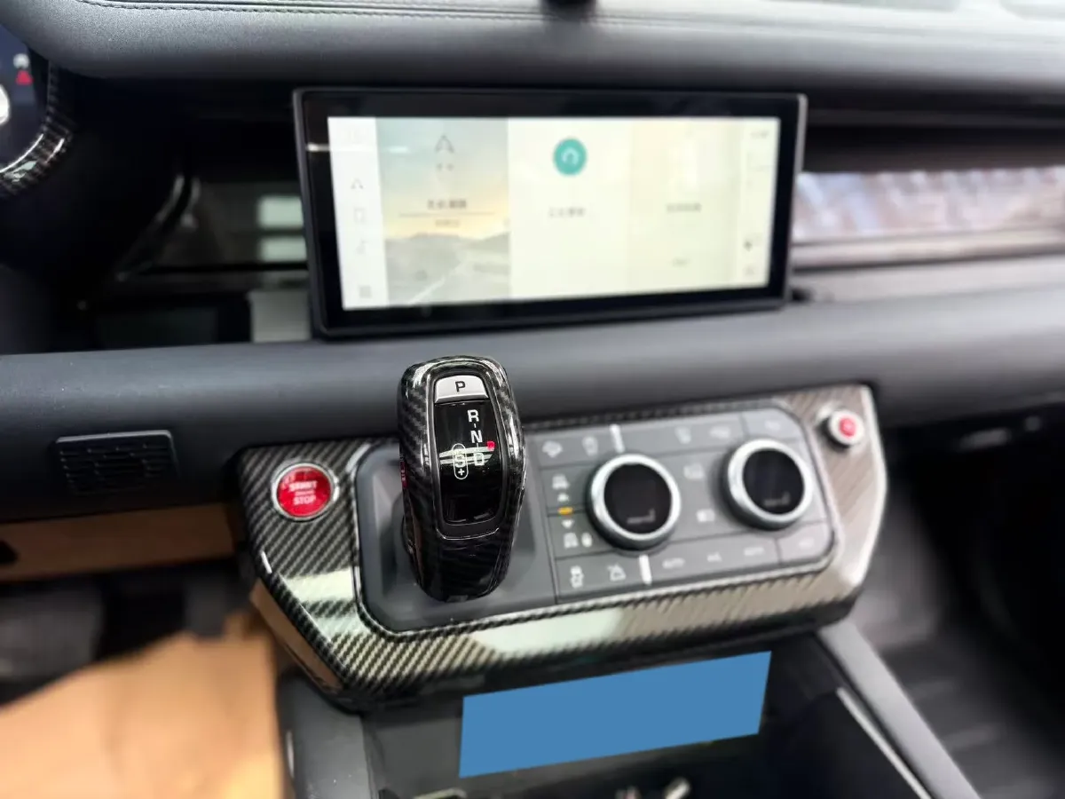 2021 Land Rover Defender 3.0T 400HP L6 8AT,autocango,china used car exporter,china ev exporter,chinese used car exporter,chinese used ev exporter