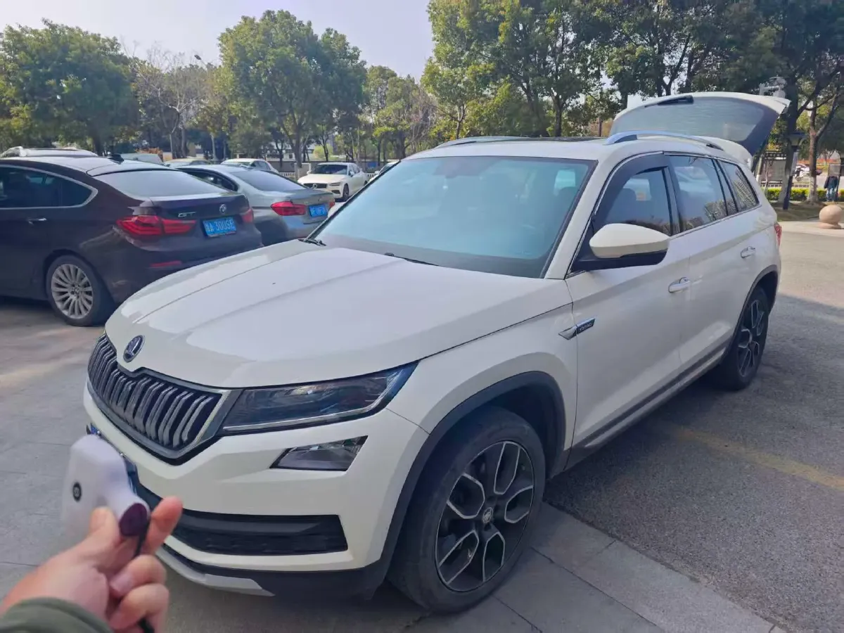 2018 Skoda Kodiak 1.8T 180HP L4 7DCT,autocango,china used car exporter,china ev exporter,chinese used car exporter,chinese used ev exporter