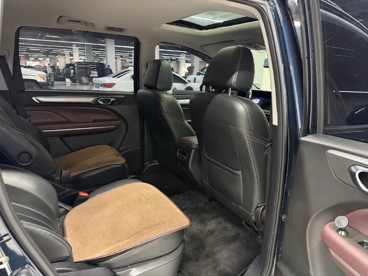 2021 GAC Trumpchi M6 1.5T 169HP L4 7DCT,autocango,china used car exporter,china ev exporter,chinese used car exporter,chinese used ev exporter