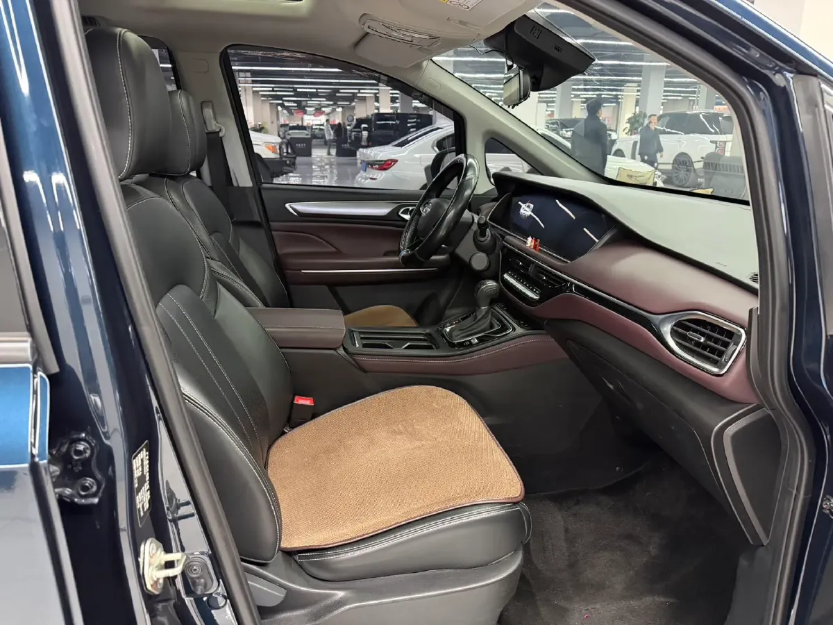 2021 GAC Trumpchi M6 1.5T 169HP L4 7DCT,autocango,china used car exporter,china ev exporter,chinese used car exporter,chinese used ev exporter