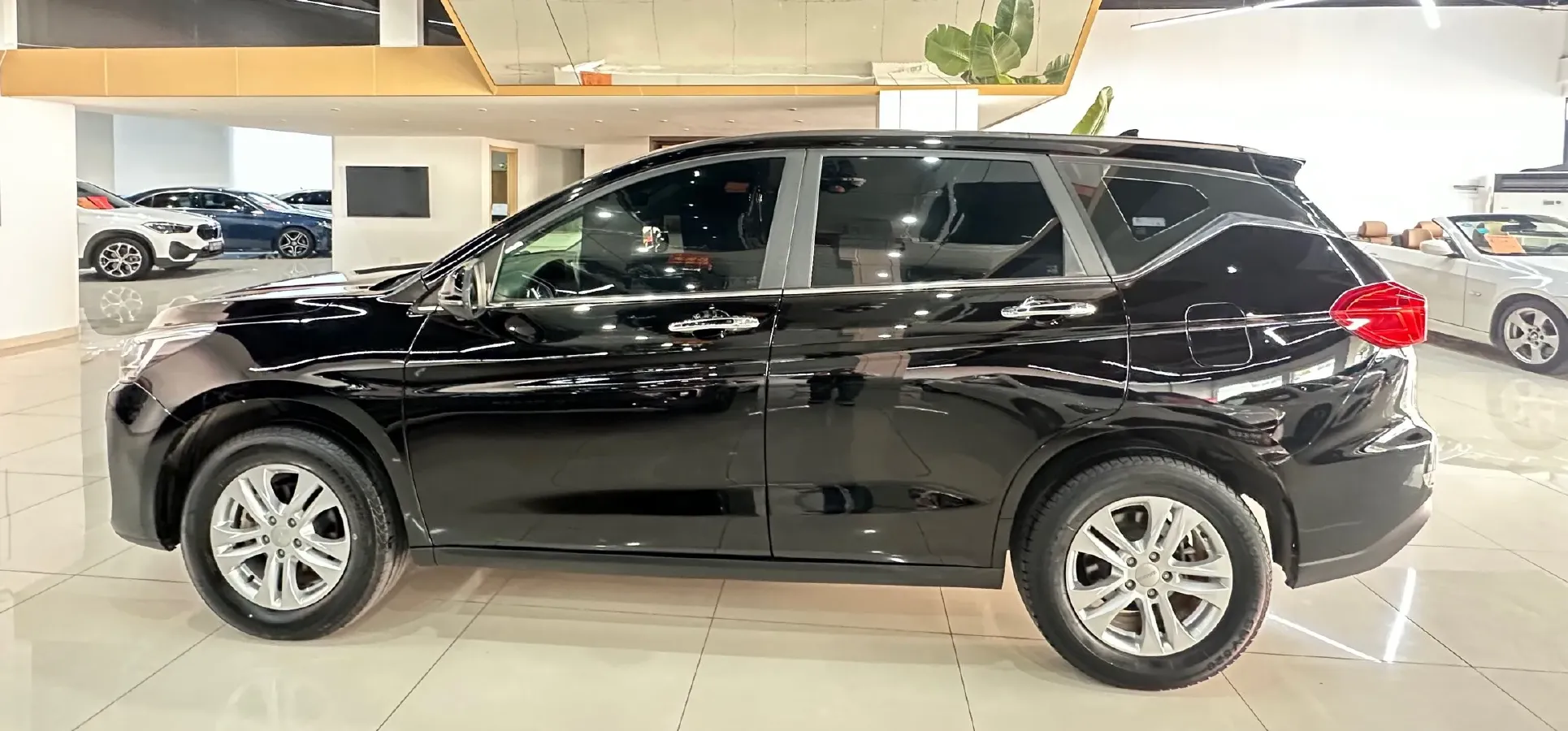 2019 Haval M6 1.5T 150HP L4 7DCT,autocango,china used car exporter,china ev exporter,chinese used car exporter,chinese used ev exporter