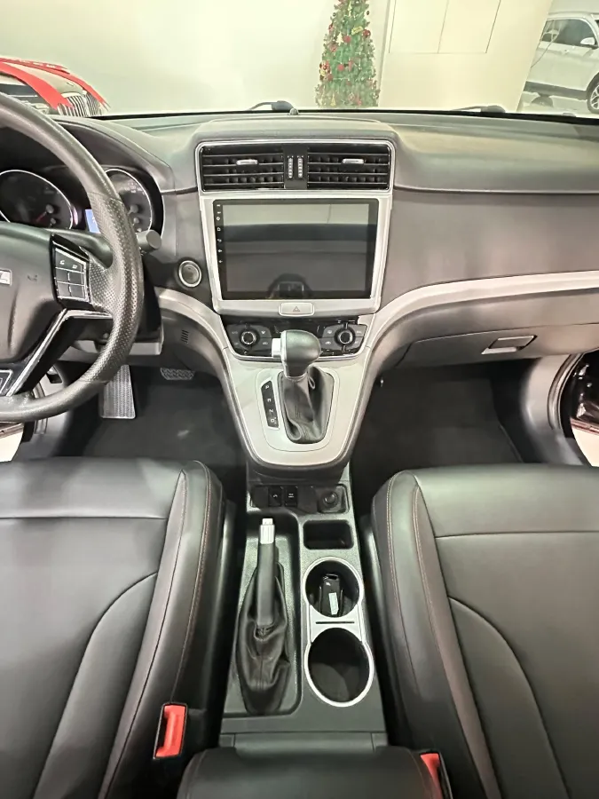 2019 Haval M6 1.5T 150HP L4 7DCT,autocango,china used car exporter,china ev exporter,chinese used car exporter,chinese used ev exporter