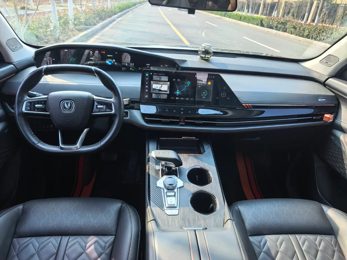 2021 ChangAn UNI-K 2.0T 233HP L4 8AT,autocango,china used car exporter,china ev exporter,chinese used car exporter,chinese used ev exporter