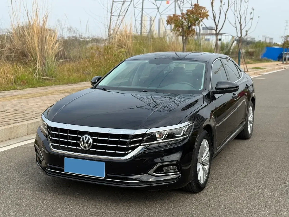 2020 Volkswagen Passat 2.0T 186HP L4 7DCT,autocango,china used car exporter,china ev exporter,chinese used car exporter,chinese used ev exporter