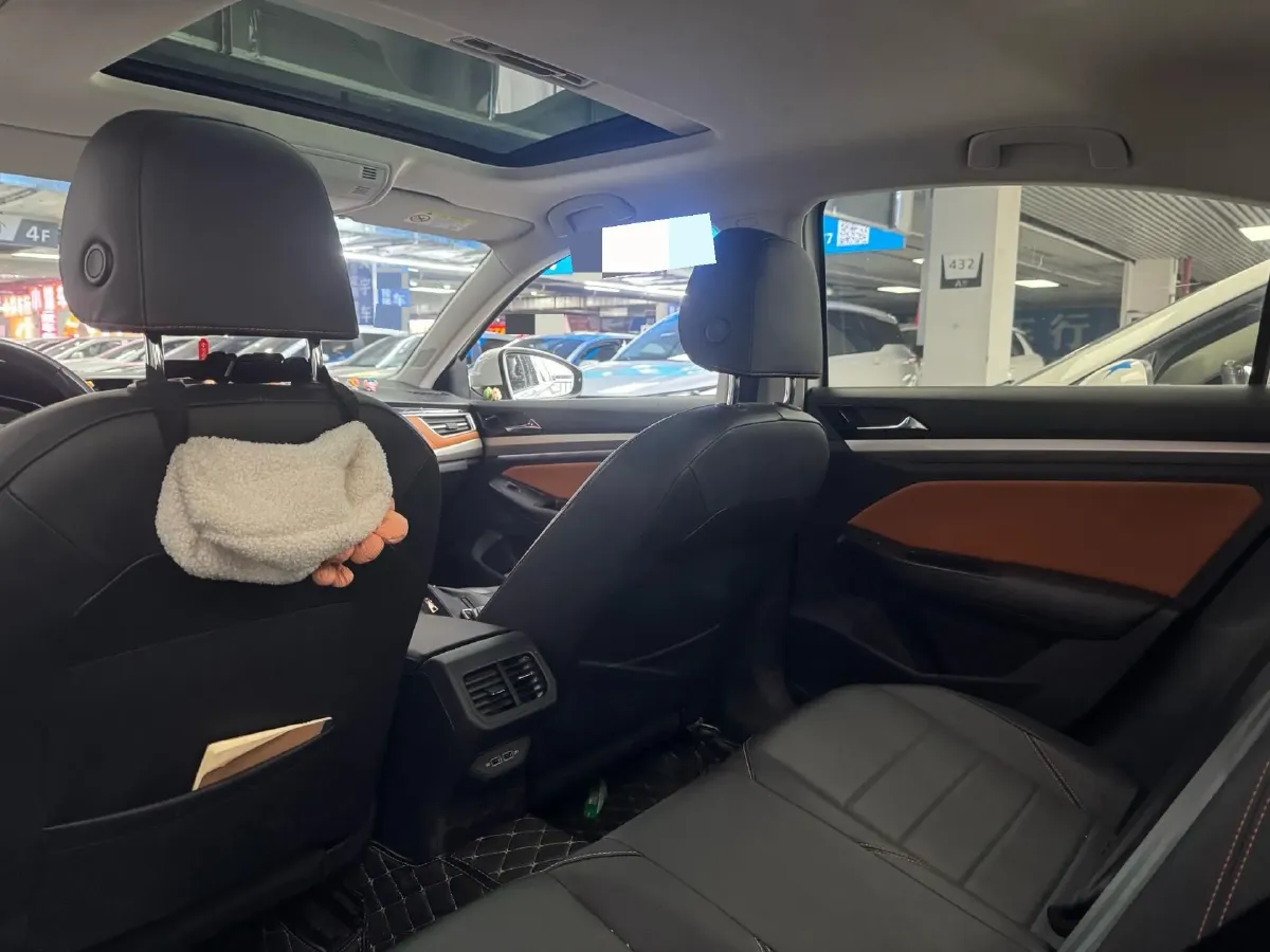 2023 Volkswagen Bora 1.2T 116HP L4 7DCT,autocango,china used car exporter,china ev exporter,chinese used car exporter,chinese used ev exporter