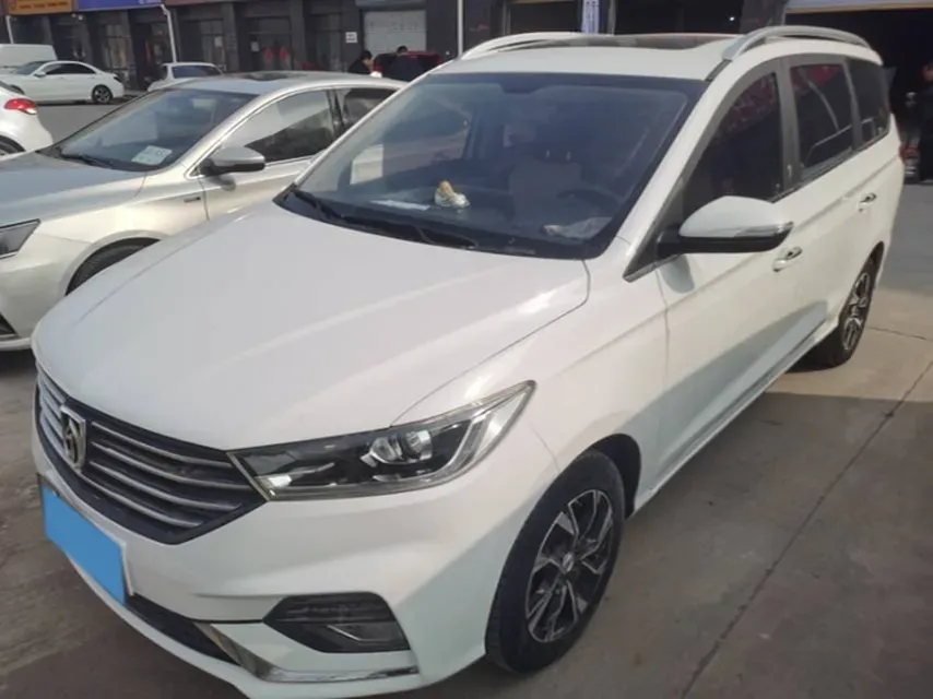 2018 BaoJun 360 1.5L 112HP L4 6MT,autocango,china used car exporter,china ev exporter,chinese used car exporter,chinese used ev exporter