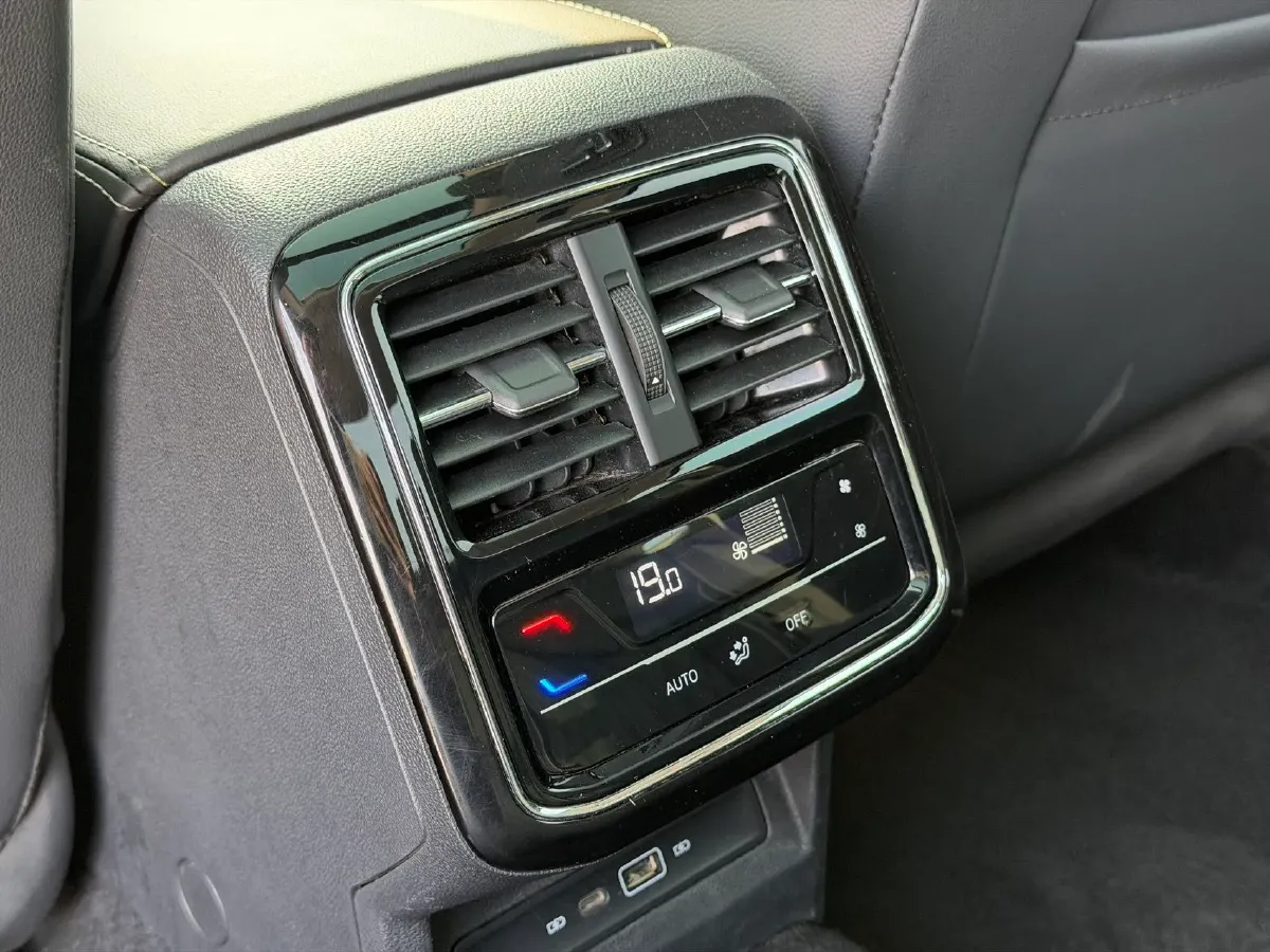 2022 Xpeng P7 BEV 60.2KWH,autocango,china used car exporter,china ev exporter,chinese used car exporter,chinese used ev exporter