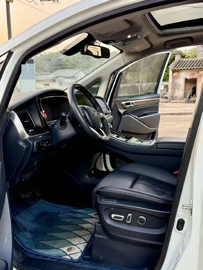 2021 GAC Trumpchi M8 2.0T 252HP L4 8AT,autocango,china used car exporter,china ev exporter,chinese used car exporter,chinese used ev exporter